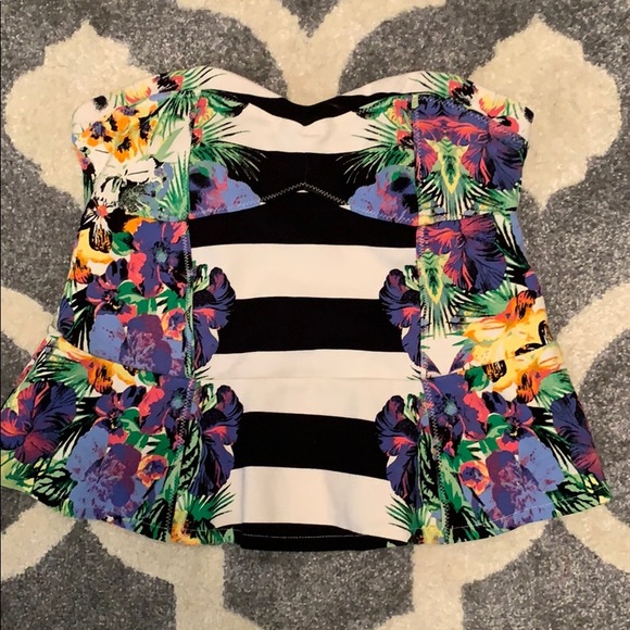 EUC Jessica Simpson L peplum strapless top - Picture 1 of 3